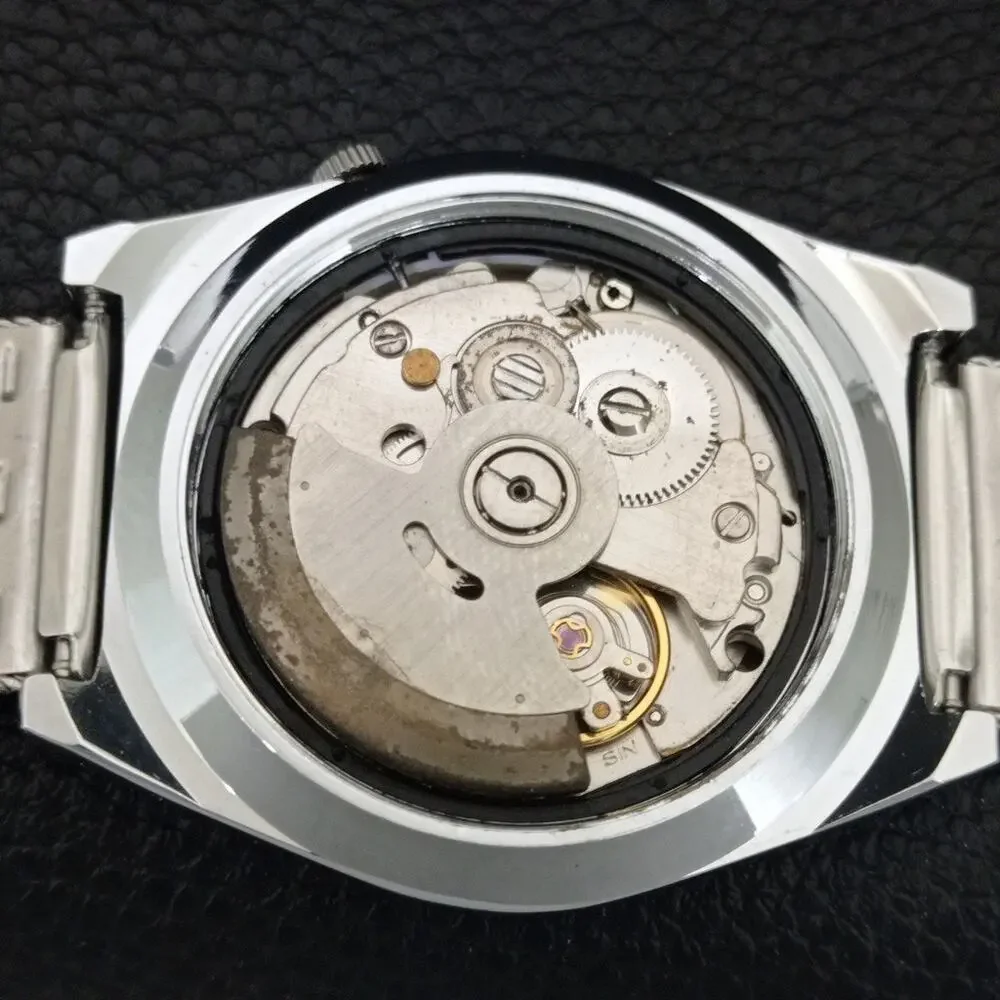 Vintage 1975 Seiko Automatic Mens Silver Watch W/daydate & Green accents